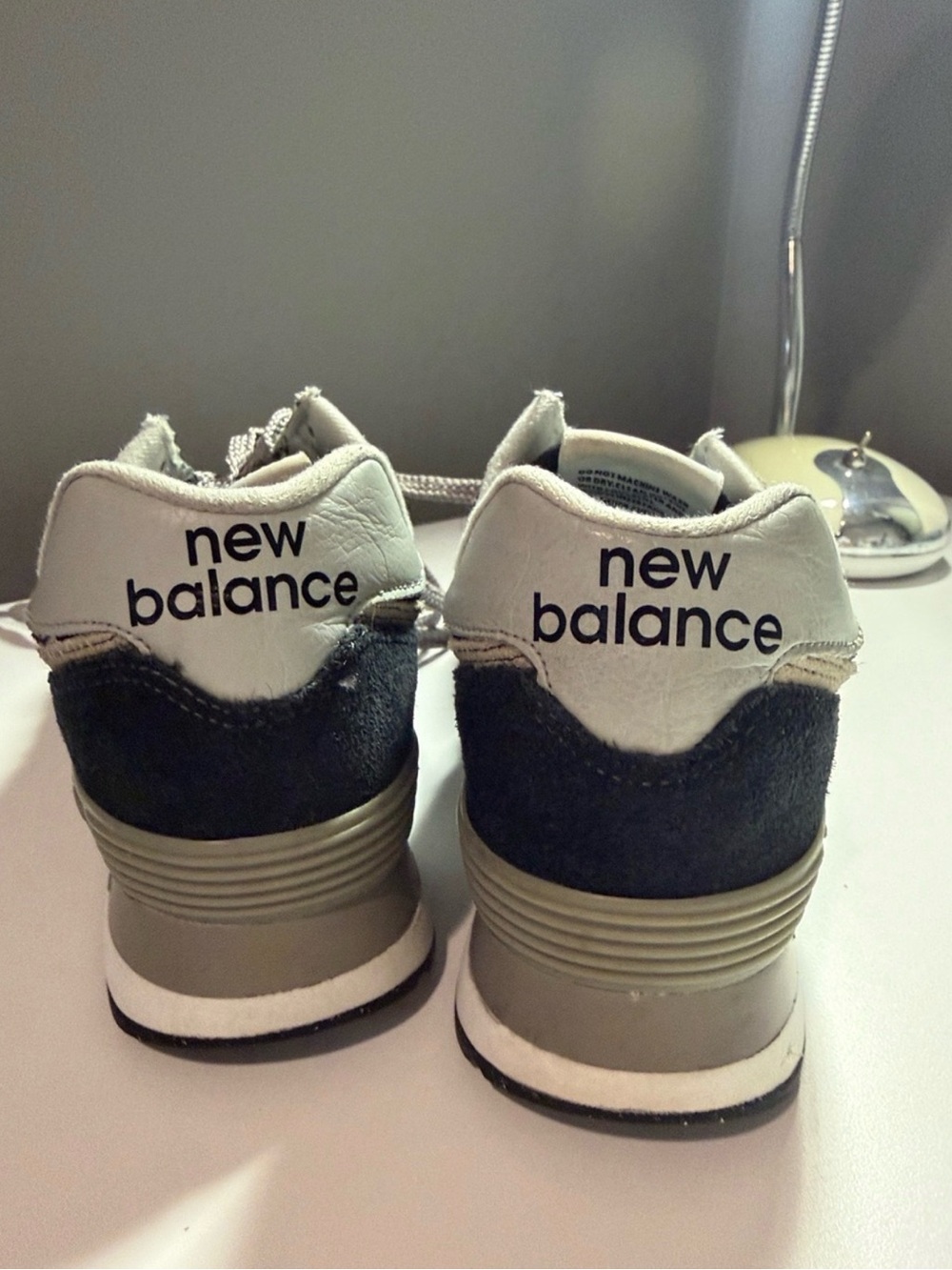 New Balance 574 Core Classic Black Women’s Size 7 - Picture 5 of 9